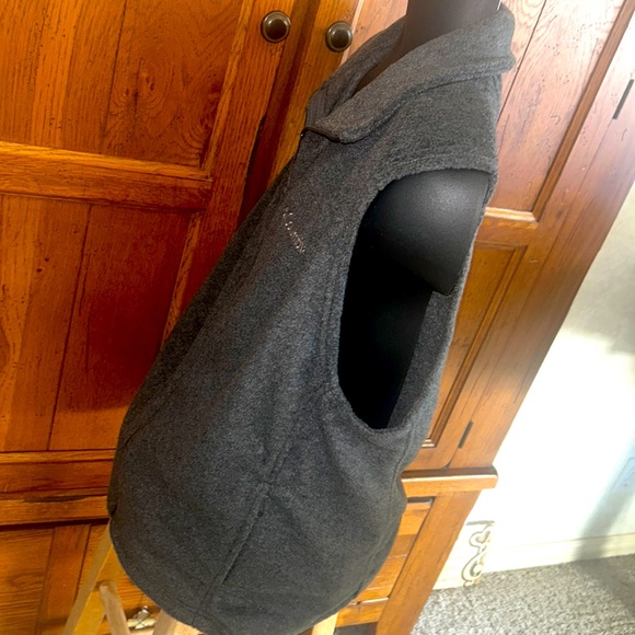 COLUMBIA🏔️Men’s FLEECE Gray VEST Size Medium - Picture 3 of 11